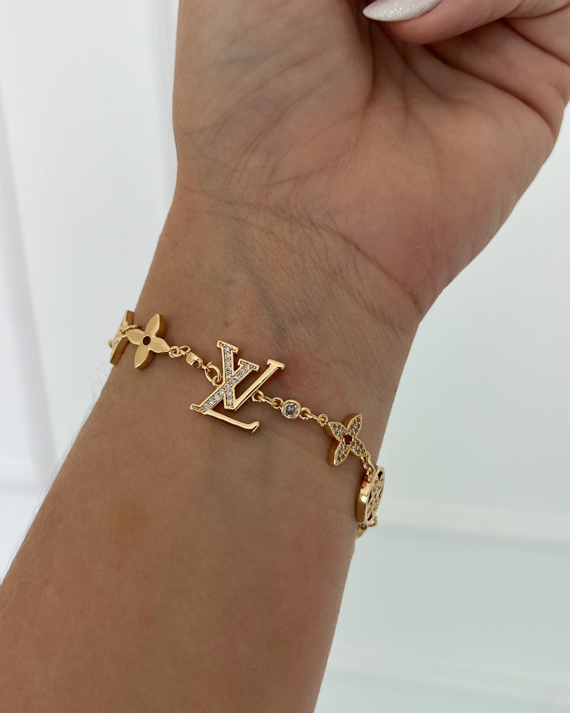 Pulseira Inspiração LV Cravejada com Zirconias Banhada a Ouro 18k